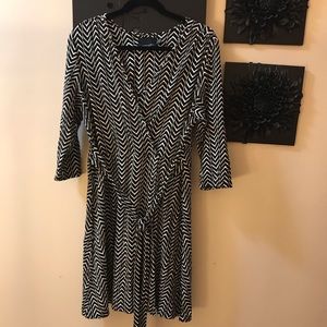 Cynthia Rowley black &white chevron pattered dress